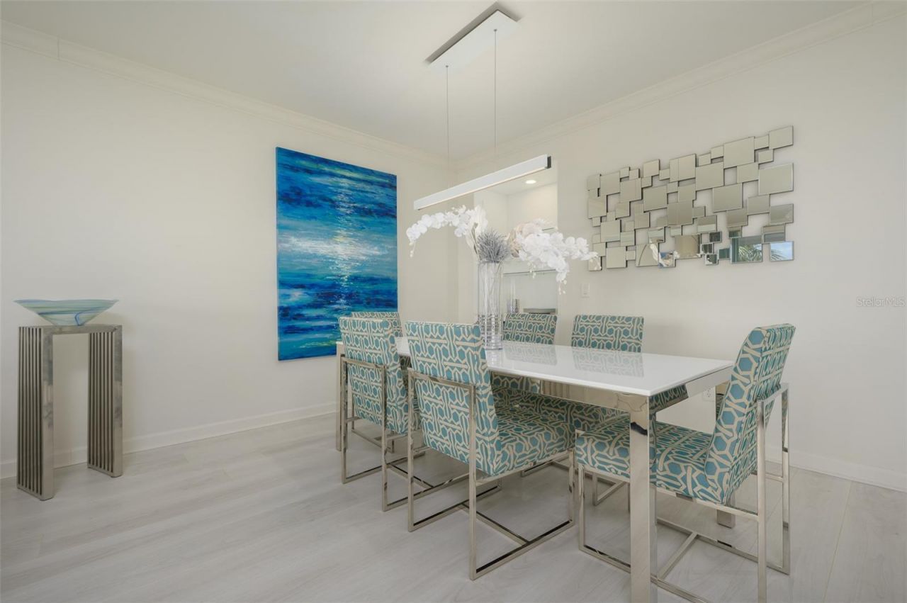 1260 Dolphin Bay Way, Unit 203, Sarasota, FL 34242 Photo