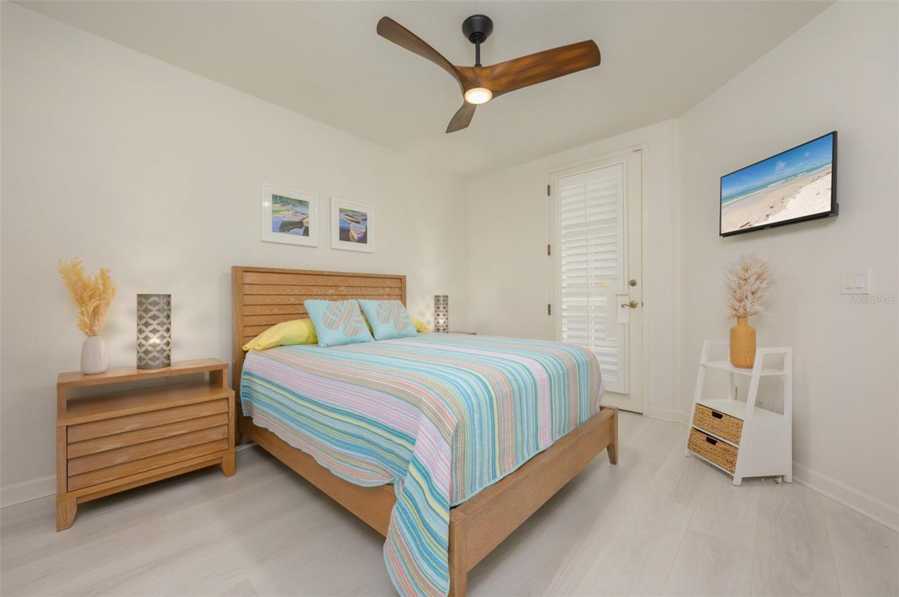 1260 Dolphin Bay Way, Unit 203, Sarasota, FL 34242 Photo