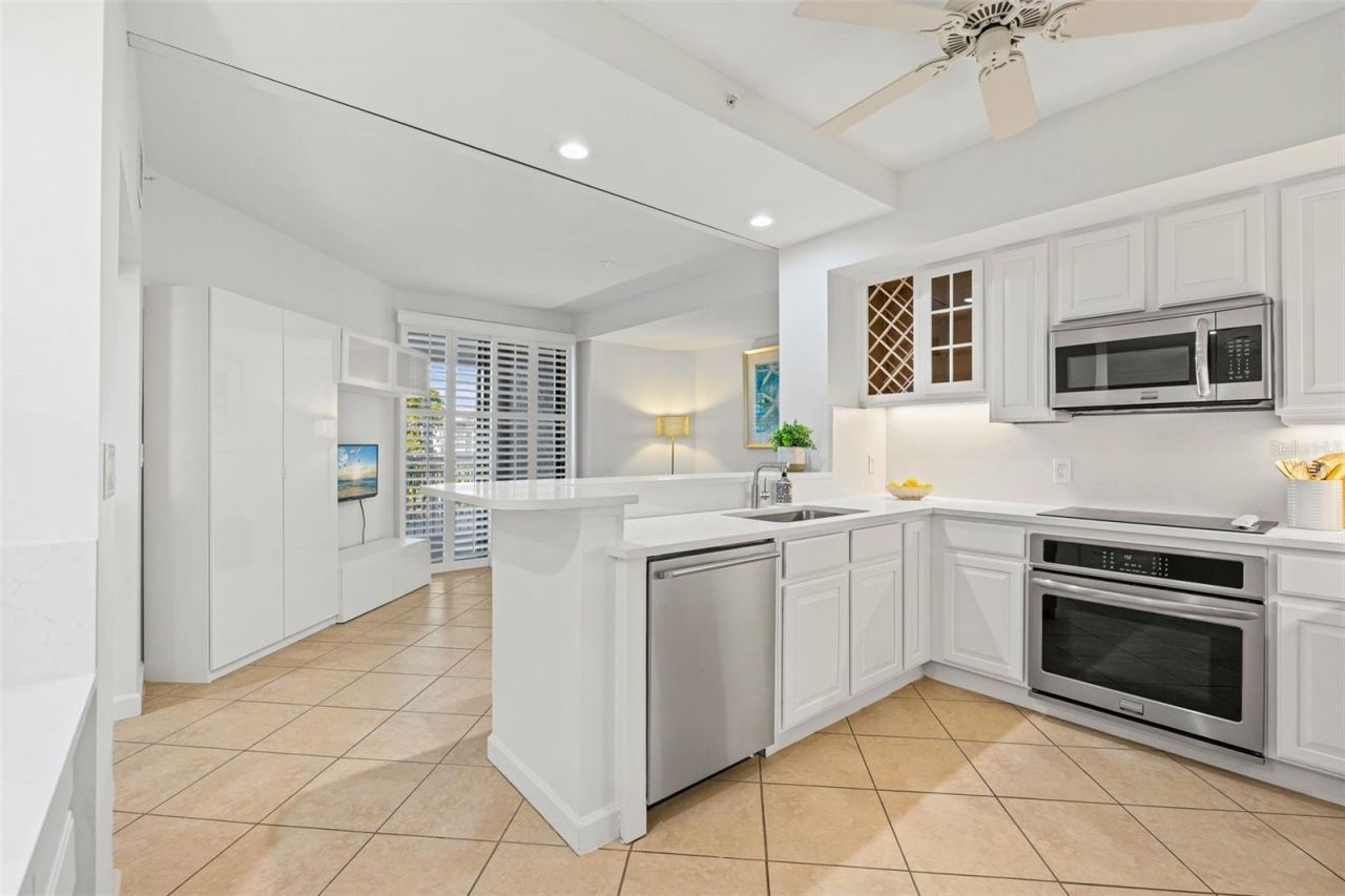 1260 Dolphin Bay Way, Unit 203, Sarasota, FL 34242 Photo