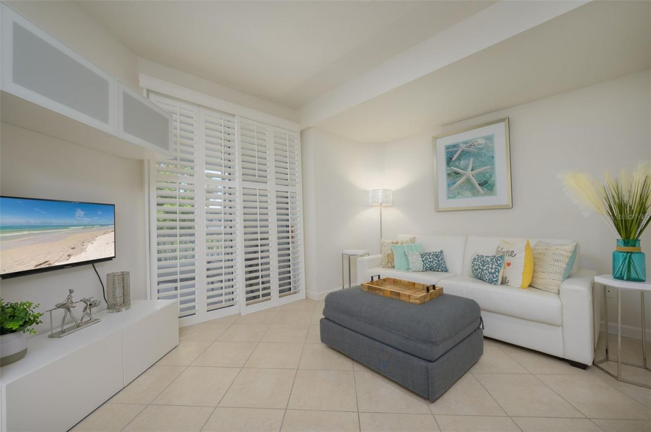 1260 Dolphin Bay Way, Unit 203, Sarasota, FL 34242 Photo
