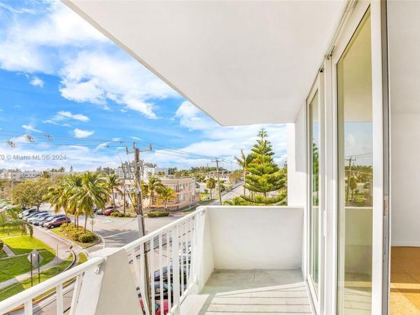 7133 Bay Dr, Unit 401, Miami Beach, FL 33141