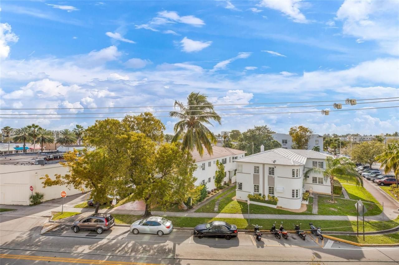 7133 Bay Dr, Unit 401, Miami Beach, FL 33141 Photo