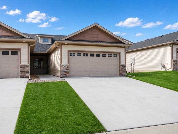 700 Shardlow Place NE, Byron, MN 55920