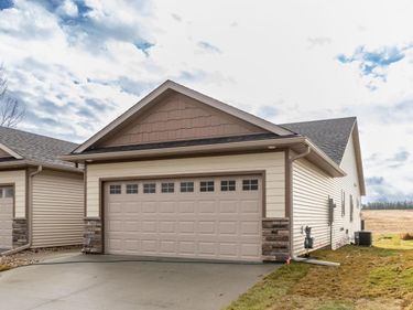 700 Shardlow Place NE, Byron, MN 55920