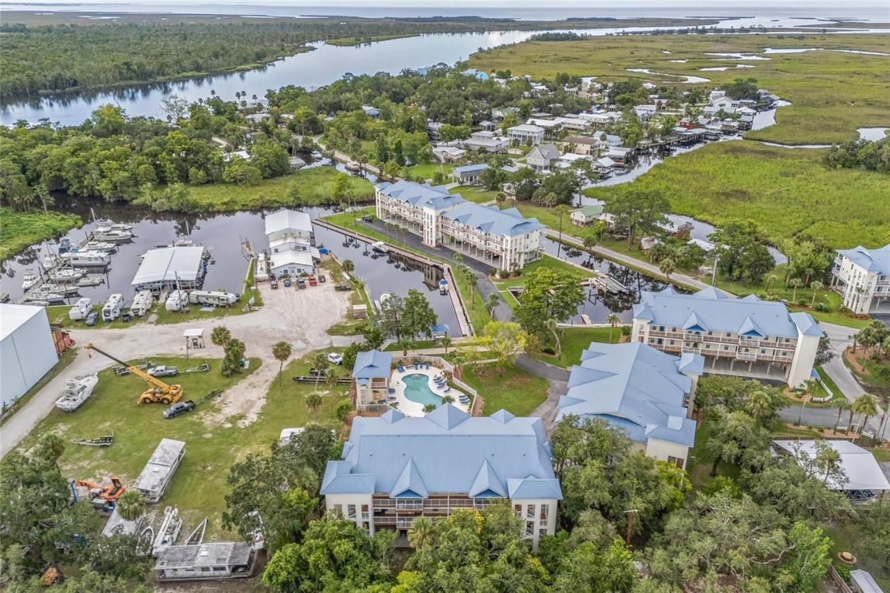 54 SE 910 Avenue, Unit 116, Suwannee, FL 32692 Photo