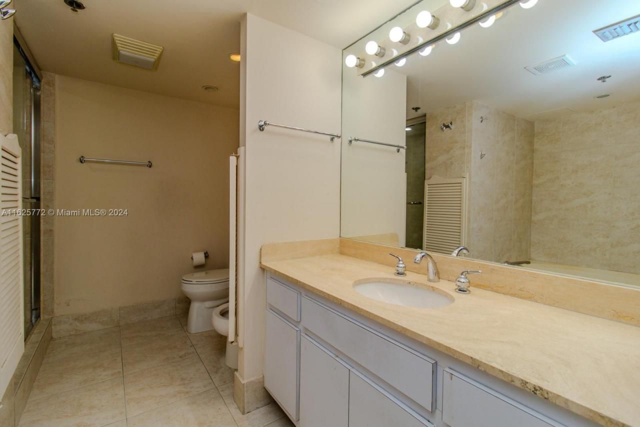 251 Crandon Blvd, Unit 237, Key Biscayne, FL 33149 Photo