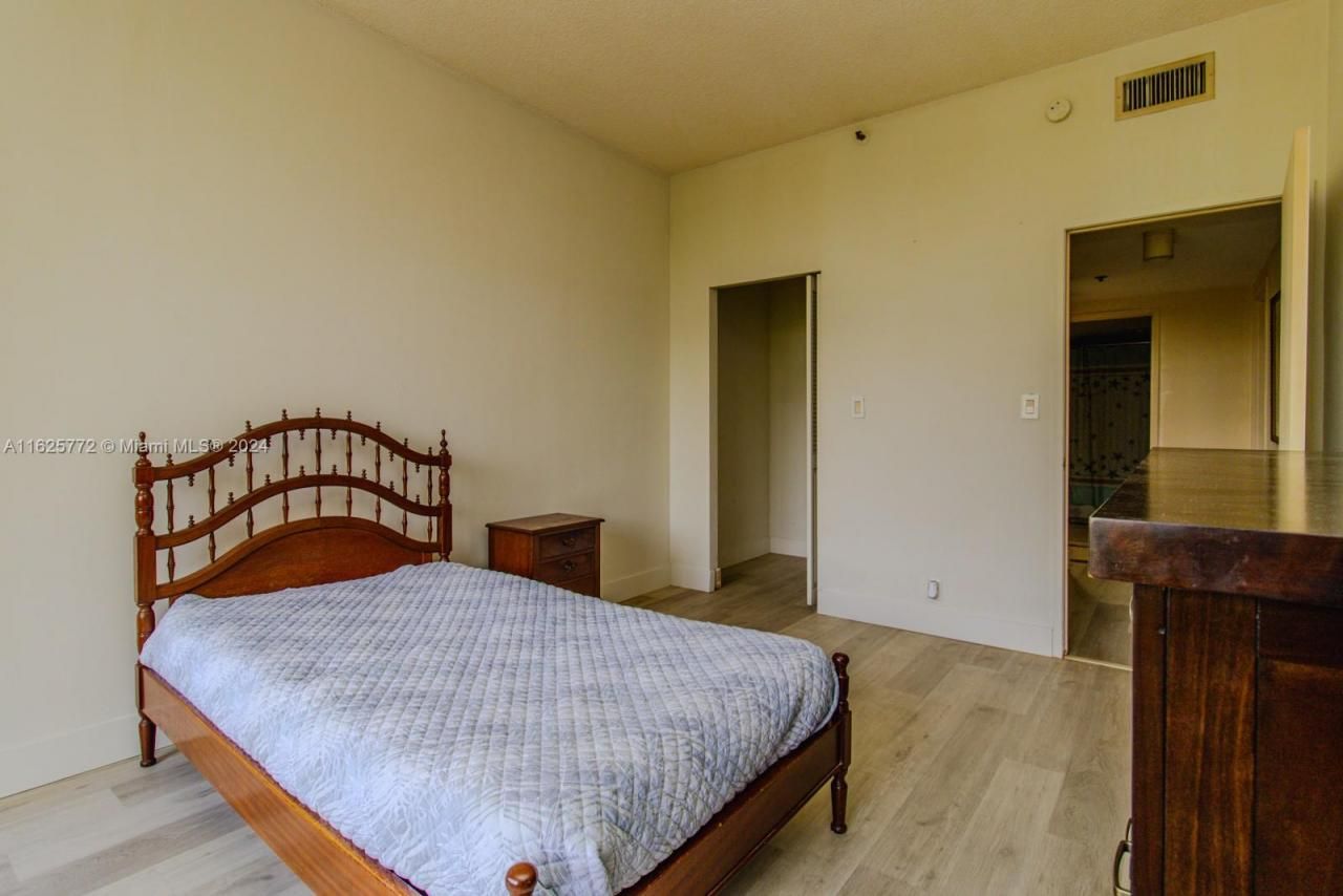 251 Crandon Blvd, Unit 237, Key Biscayne, FL 33149 Photo