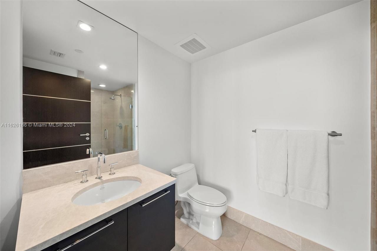 17001 Collins Ave, Unit 804, Sunny Isles Beach, FL 33160 Photo