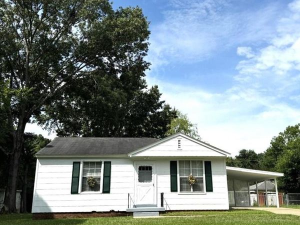 32 Oakwood Lane, Natchez, MS 39120