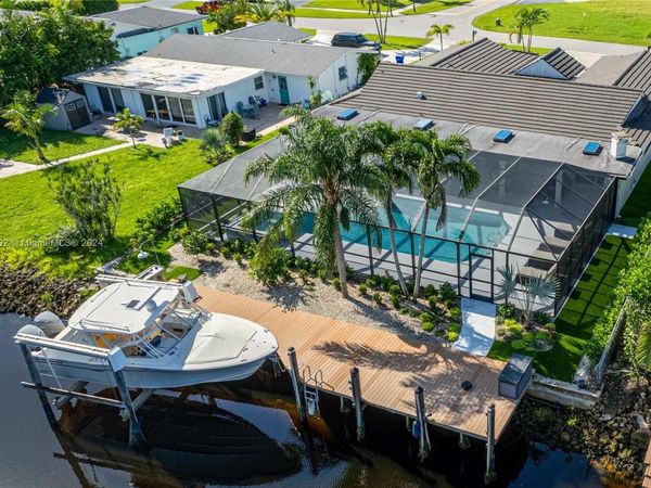 1575 Osprey Ave, Naples, FL 34102