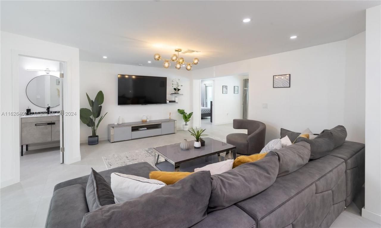 1575 Osprey Ave, Naples, FL 34102 Photo