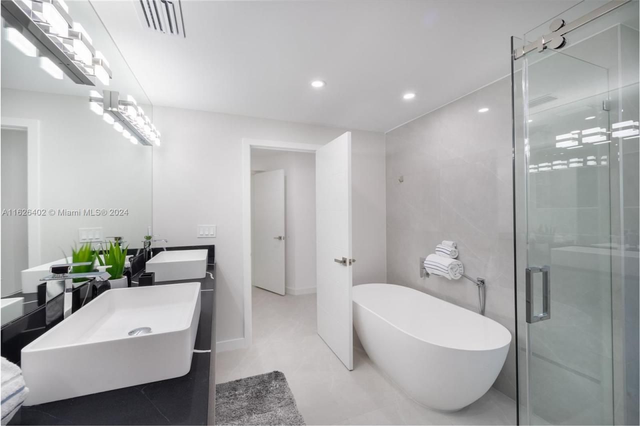 1575 Osprey Ave, Naples, FL 34102 Photo