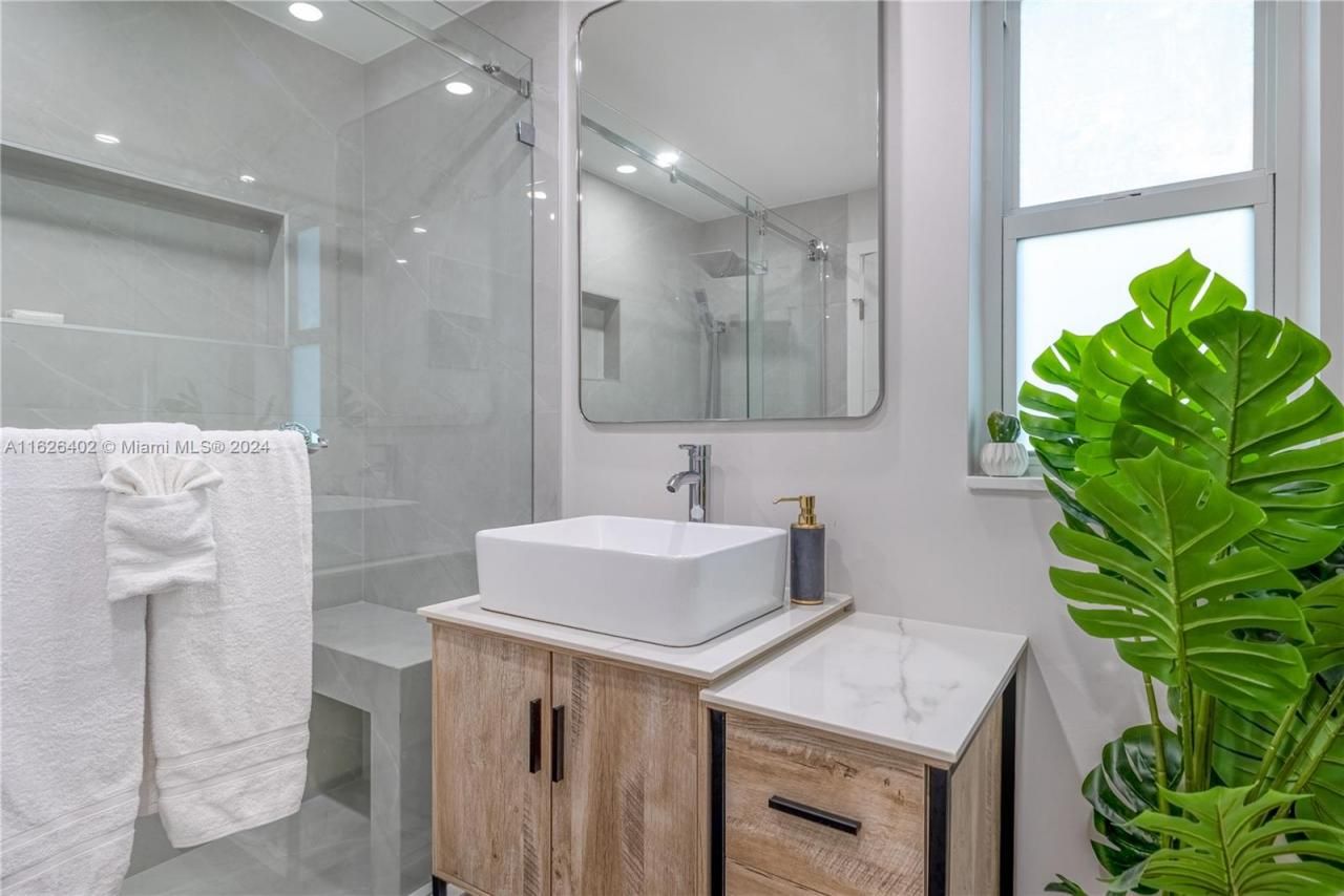 1575 Osprey Ave, Naples, FL 34102 Photo