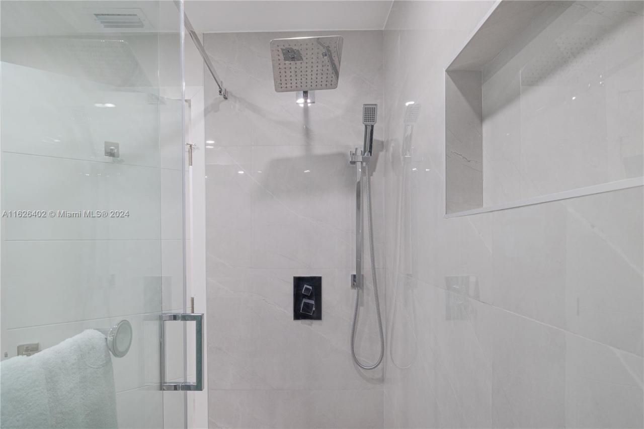 1575 Osprey Ave, Naples, FL 34102 Photo