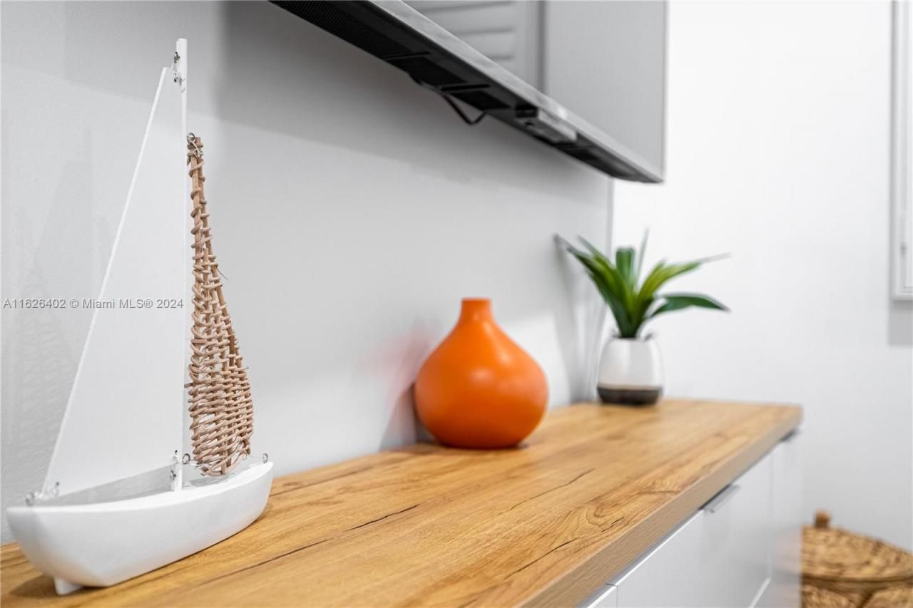 1575 Osprey Ave, Naples, FL 34102 Photo