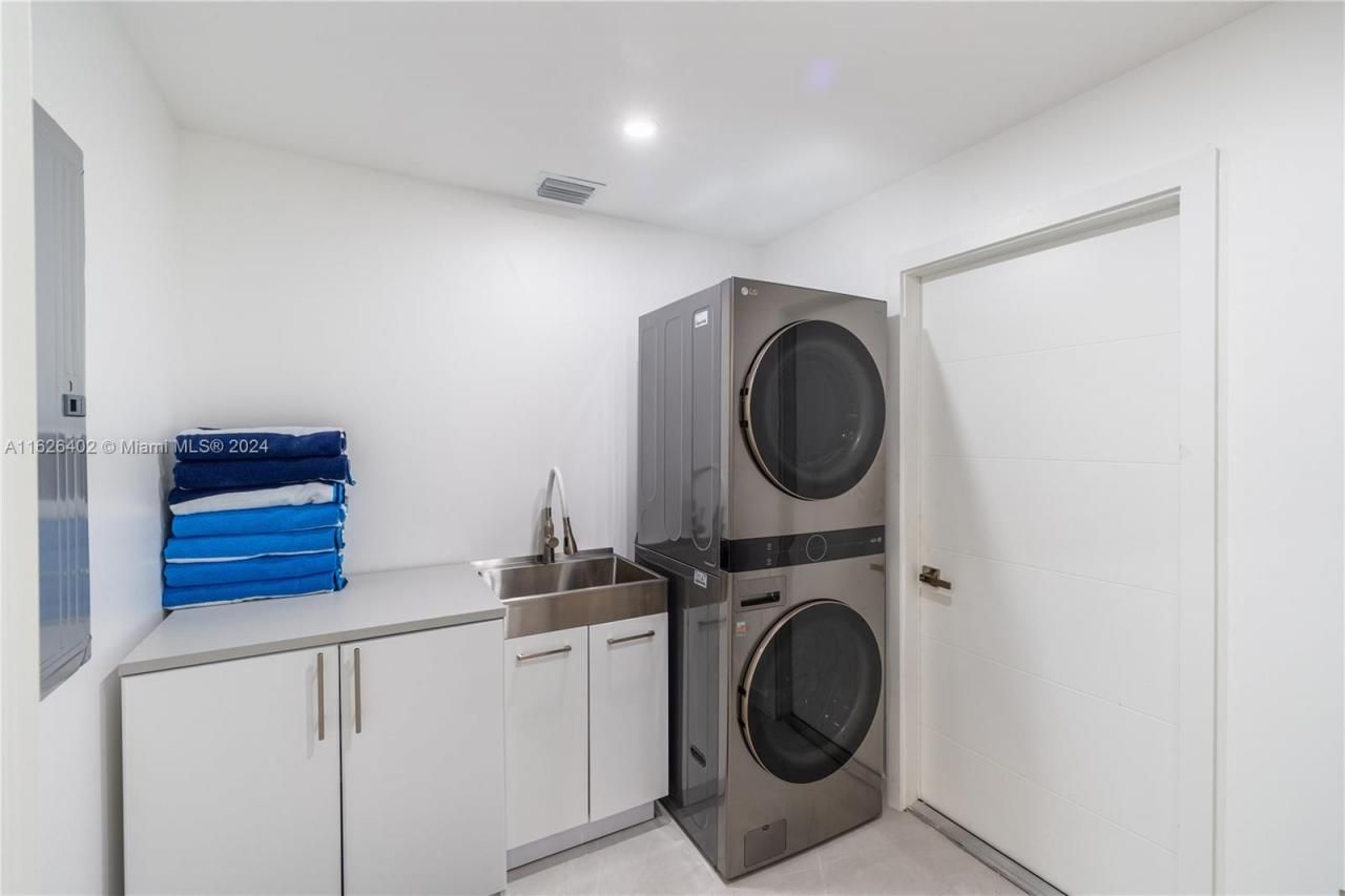 1575 Osprey Ave, Naples, FL 34102 Photo