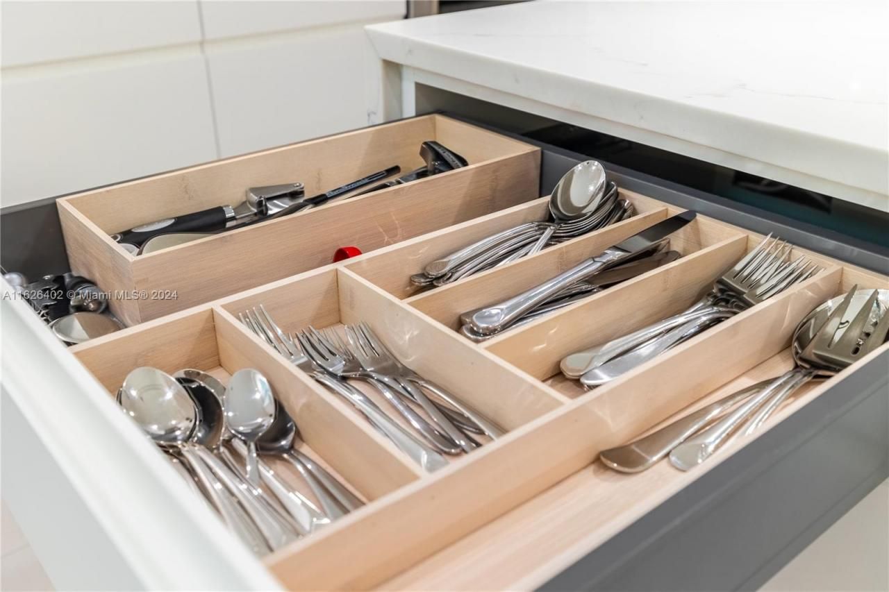 1575 Osprey Ave, Naples, FL 34102 Photo