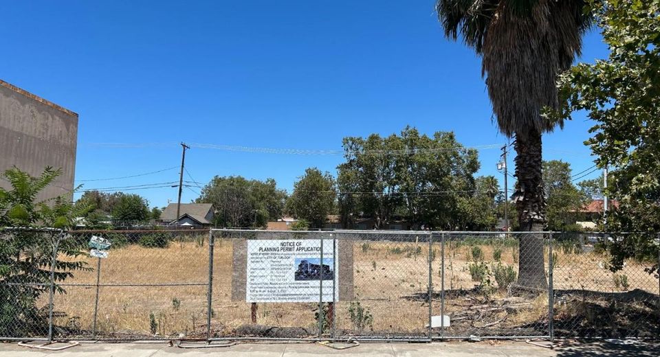 309 N Center St, Turlock, CA 95380 Photo