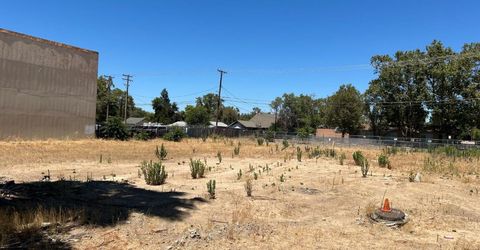 309 N Center St, Turlock, CA 95380 Photo