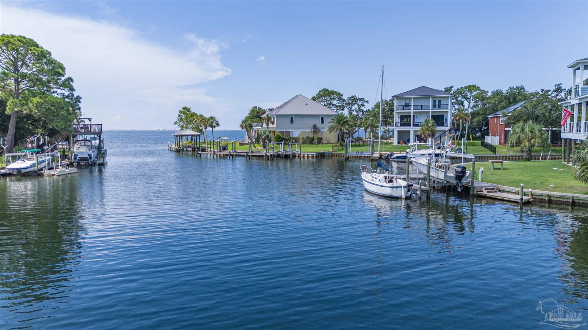 4561 Soundside Ter, Gulf Breeze, FL 32563 Main Photo