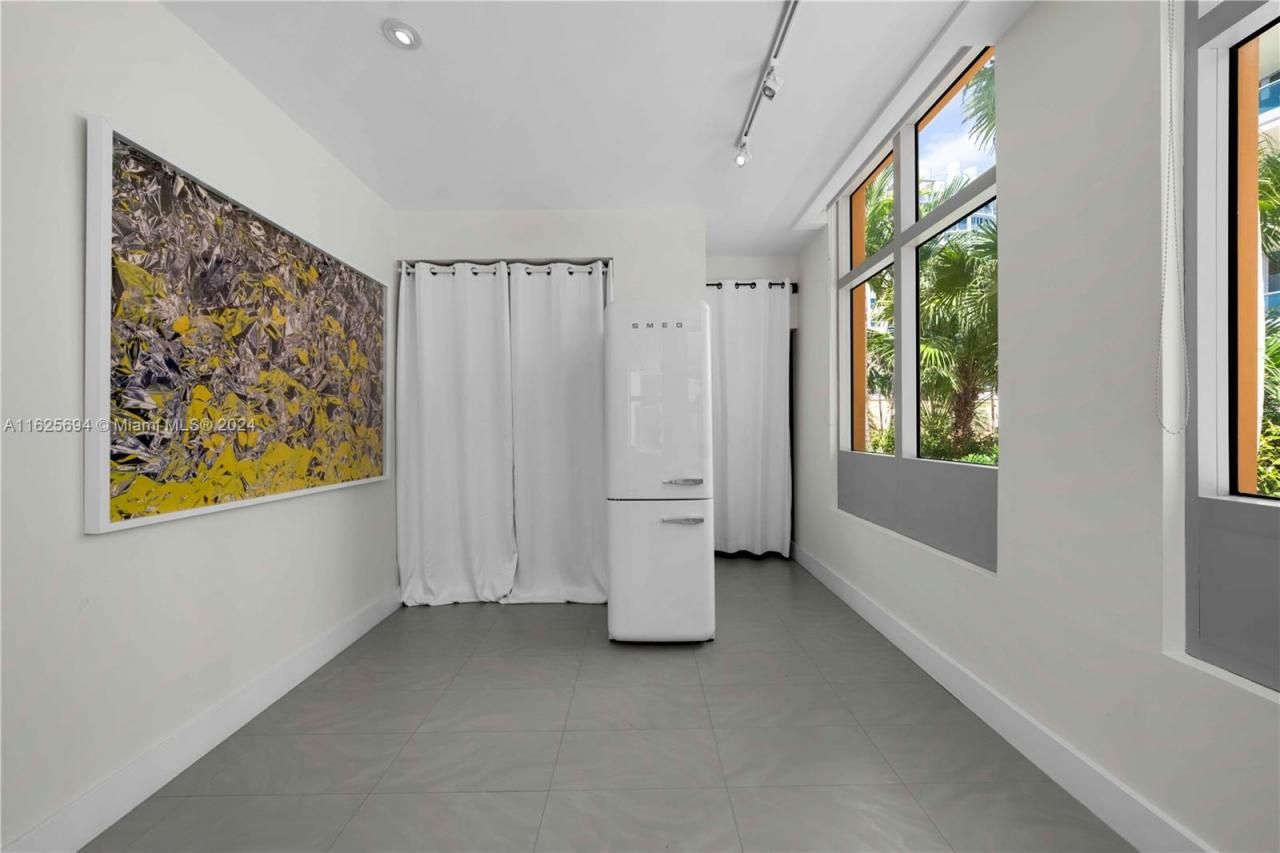 1451 Ocean Dr, Unit CU-204, Miami Beach, FL 33139 Photo