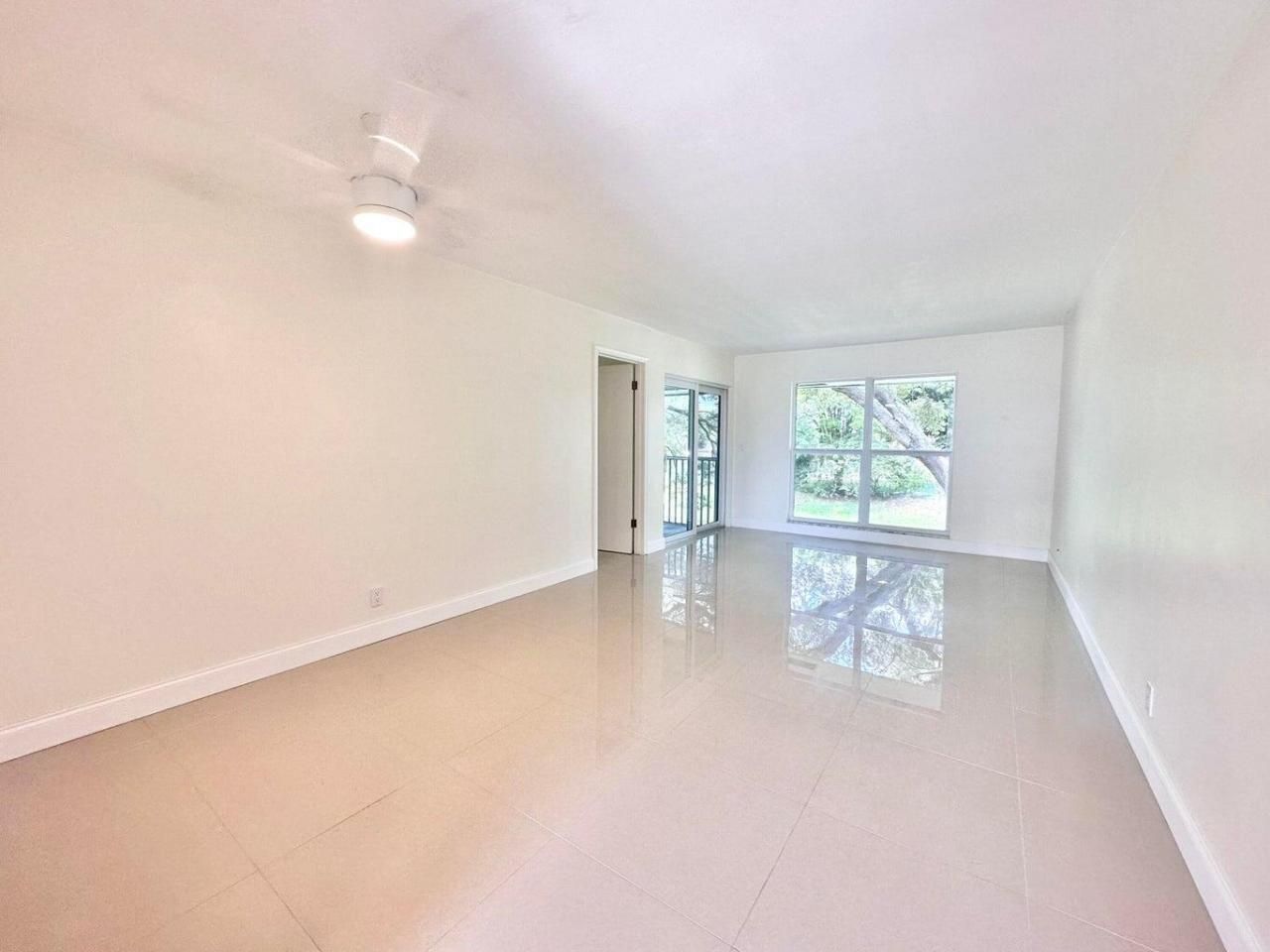 10193 N Military Drive, Unit 203, Palm Beach Gardens, FL 33410 Photo