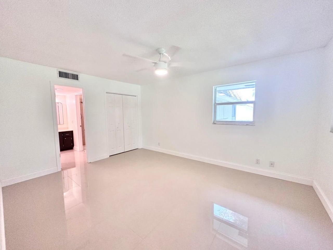 10193 N Military Drive, Unit 203, Palm Beach Gardens, FL 33410 Photo