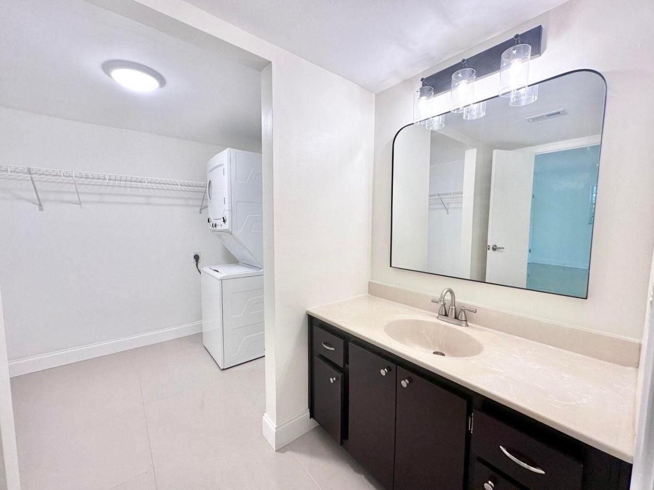 10193 N Military Drive, Unit 203, Palm Beach Gardens, FL 33410 Photo