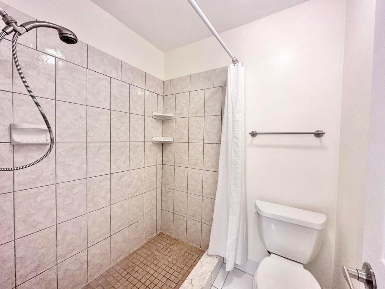 10193 N Military Drive, Unit 203, Palm Beach Gardens, FL 33410 Photo