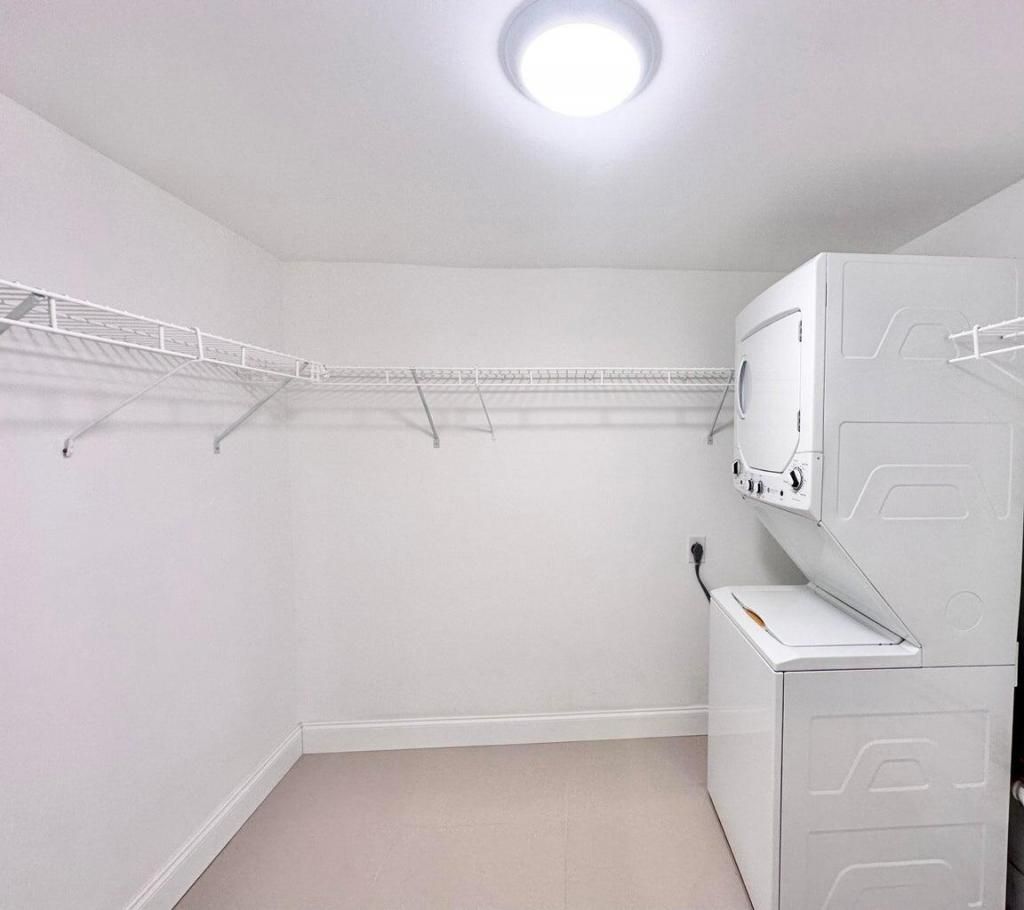 10193 N Military Drive, Unit 203, Palm Beach Gardens, FL 33410 Photo