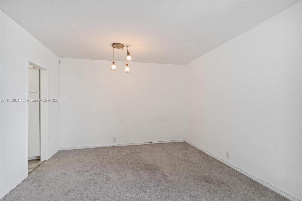 1000 West Ave, Unit 821, Miami Beach, FL 33139 Photo