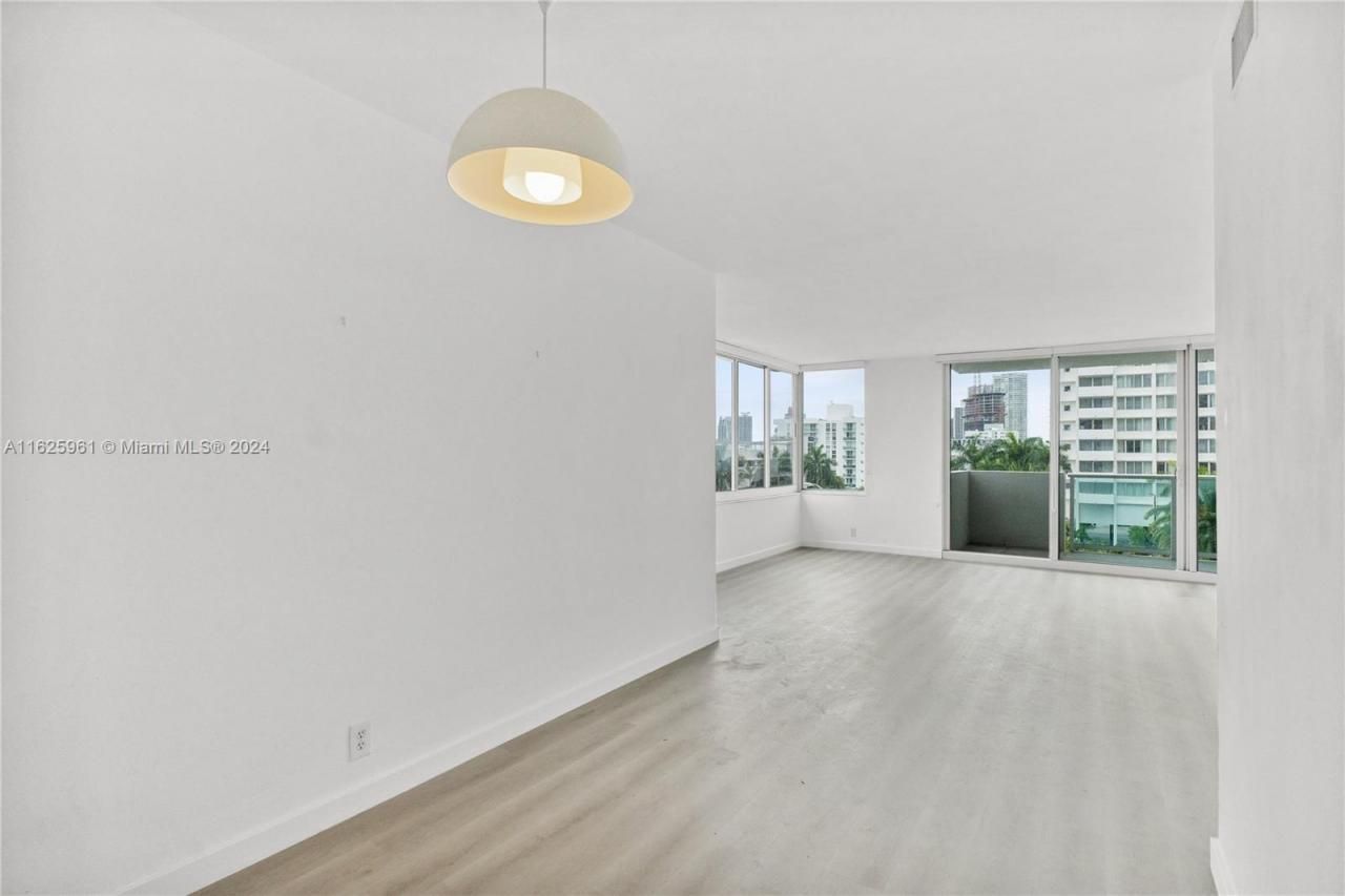 1200 West Ave, Unit 515, Miami Beach, FL 33139 Photo