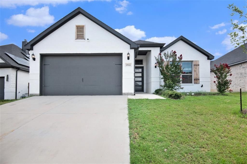 6944 Talon Bluff Drive, Fort Worth, TX 76179 Main Photo