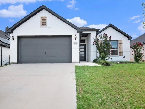 6944 Talon Bluff Drive, Fort Worth, TX 76179