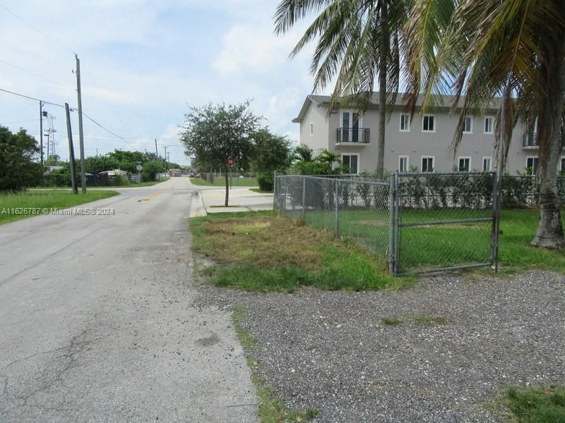 24925 SW 134th Ct, Homestead, FL 33032 Photo
