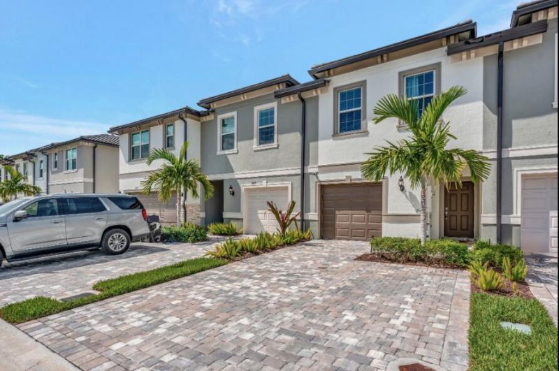 3247 Watercress Drive, Lauderdale Lakes, FL 33311 Photo