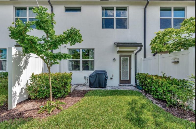 3247 Watercress Drive, Lauderdale Lakes, FL 33311 Photo