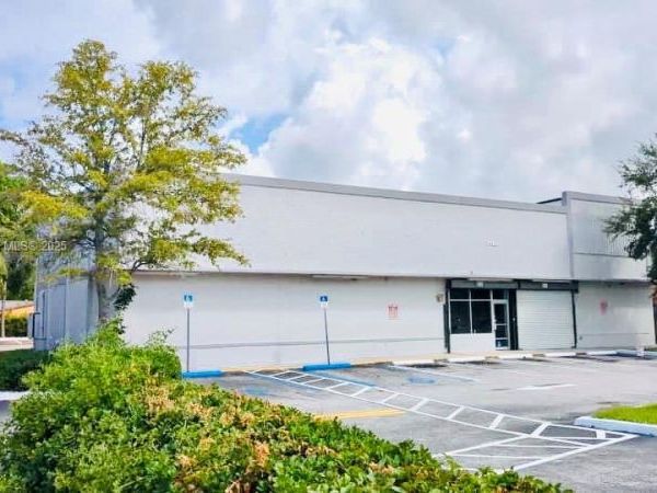 16525 NW 27th Ave, Miami Gardens, FL 33054