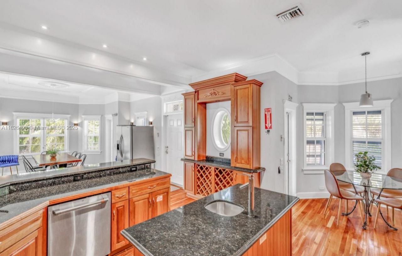 75761 Overseas Hwy, Islamorada, FL 33036 Photo