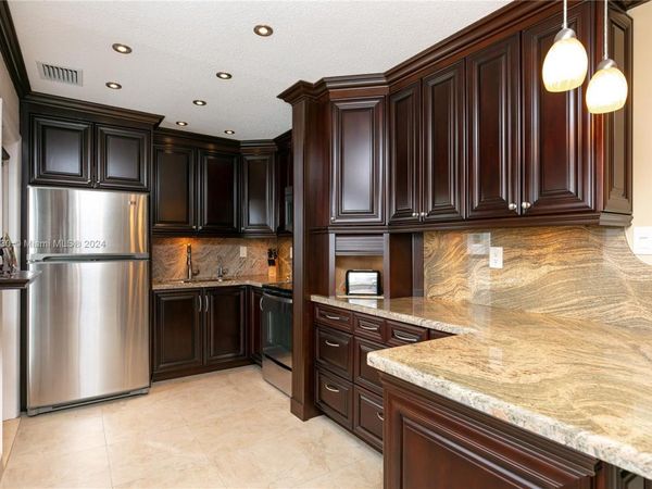 3135 S Ocean Dr, Unit 227, Hallandale Beach, FL 33009