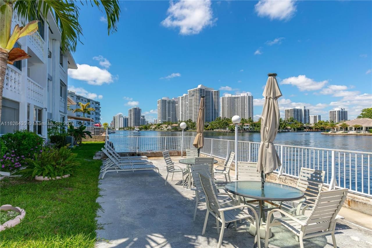 3135 S Ocean Dr, Unit 227, Hallandale Beach, FL 33009 Photo