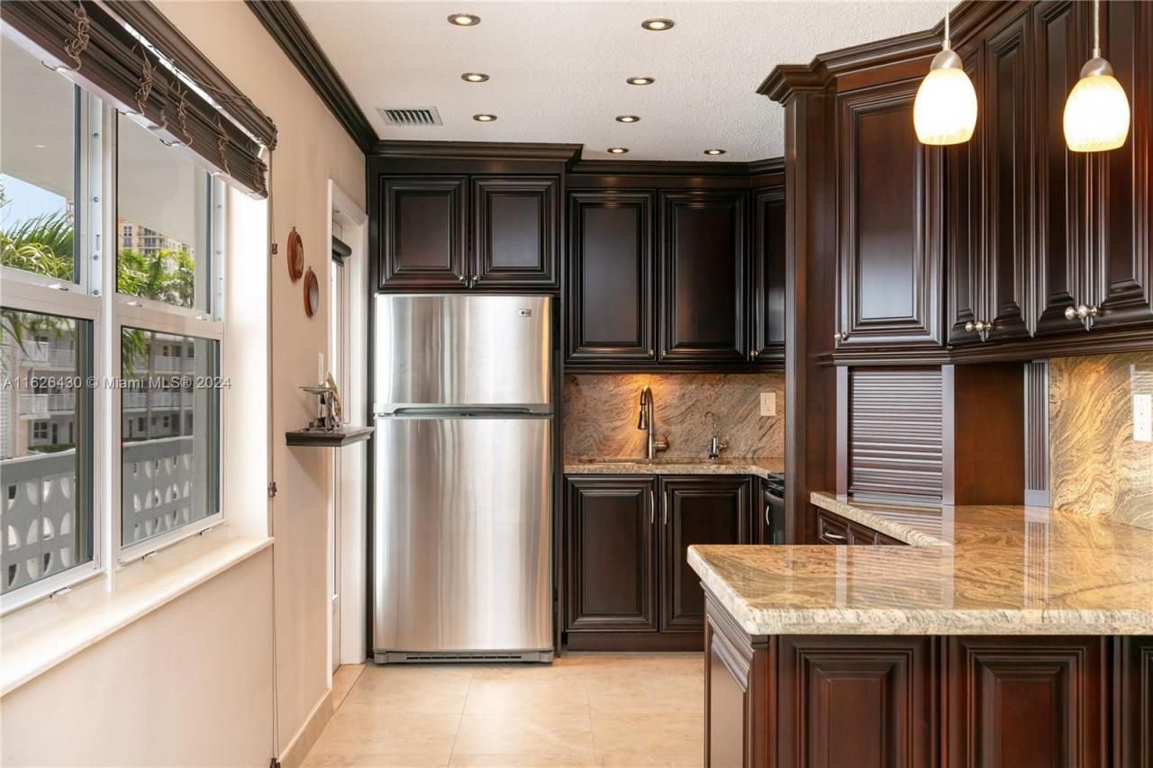 3135 S Ocean Dr, Unit 227, Hallandale Beach, FL 33009 Photo