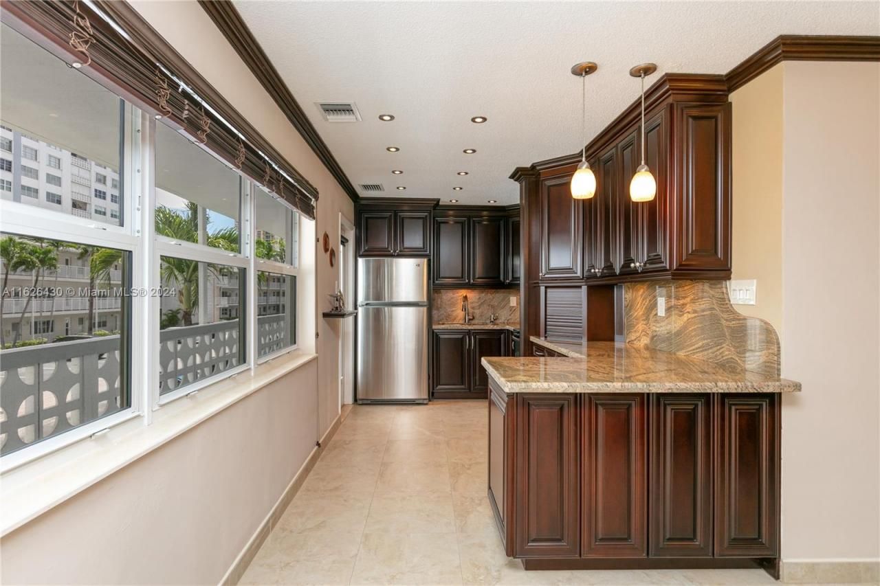 3135 S Ocean Dr, Unit 227, Hallandale Beach, FL 33009 Photo