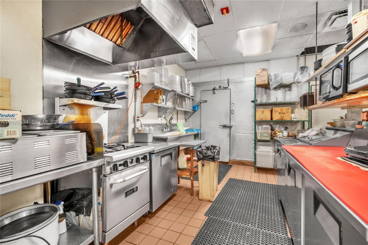 21316 Saint Andrews Blvd ( Restaurant For Sale ), Boca Raton, FL 33432 Photo