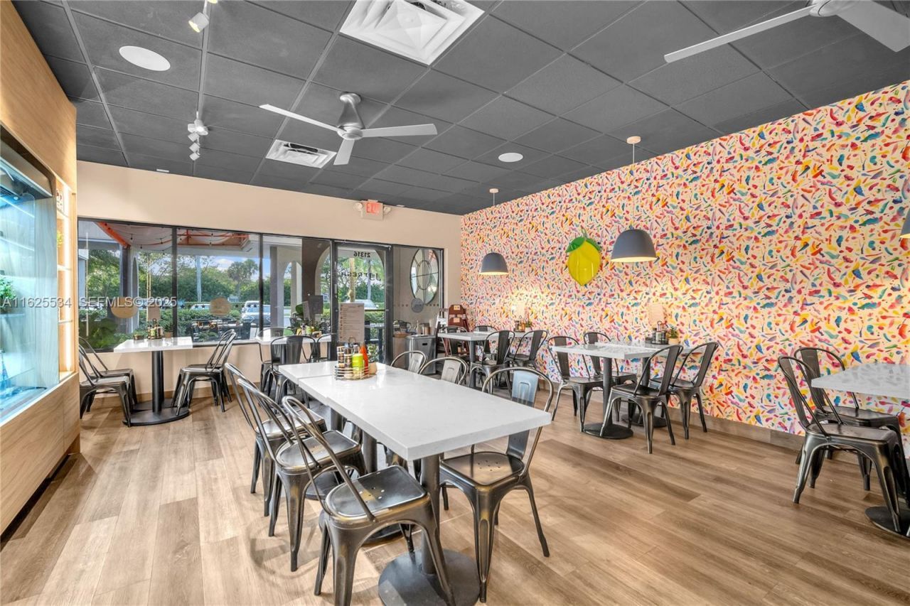 21316 Saint Andrews Blvd ( Restaurant For Sale ), Boca Raton, FL 33432 Photo