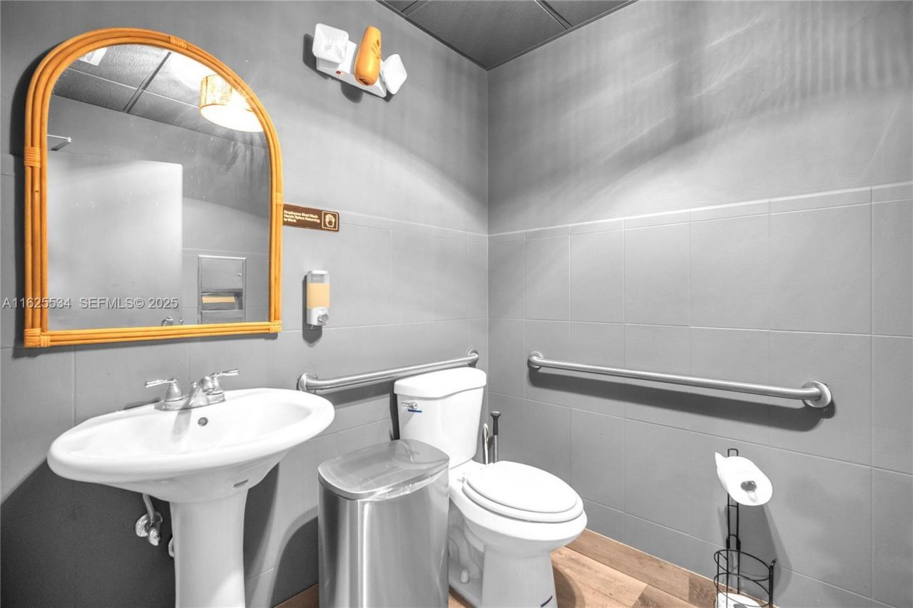 21316 Saint Andrews Blvd ( Restaurant For Sale ), Boca Raton, FL 33432 Photo