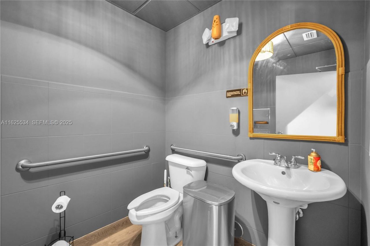 21316 Saint Andrews Blvd ( Restaurant For Sale ), Boca Raton, FL 33432 Photo