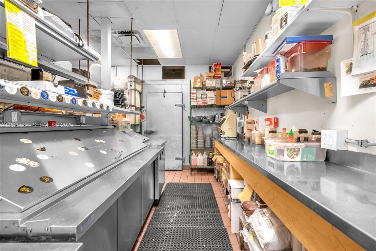 21316 Saint Andrews Blvd ( Restaurant For Sale ), Boca Raton, FL 33432 Photo