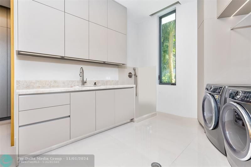 34 Minnetonka Rd, Sea Ranch Lakes, FL 33308 Photo