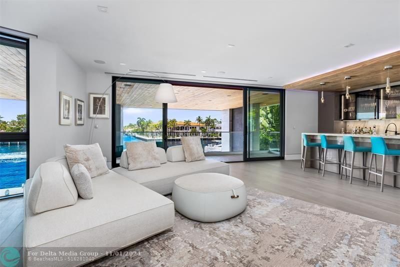 34 Minnetonka Rd, Sea Ranch Lakes, FL 33308 Photo